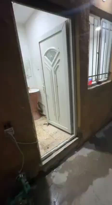 سلام عليكم ورحمه الله وبركاته مشتمل للبيع المساحه ٩٠
متر الواجهه ٤ونص ونزال 20 العنوان الكمالية شارع الاصفر 

 نهايه شارع الصفر طابو صرف بناء قديم تفليش الاستفسار ***********
