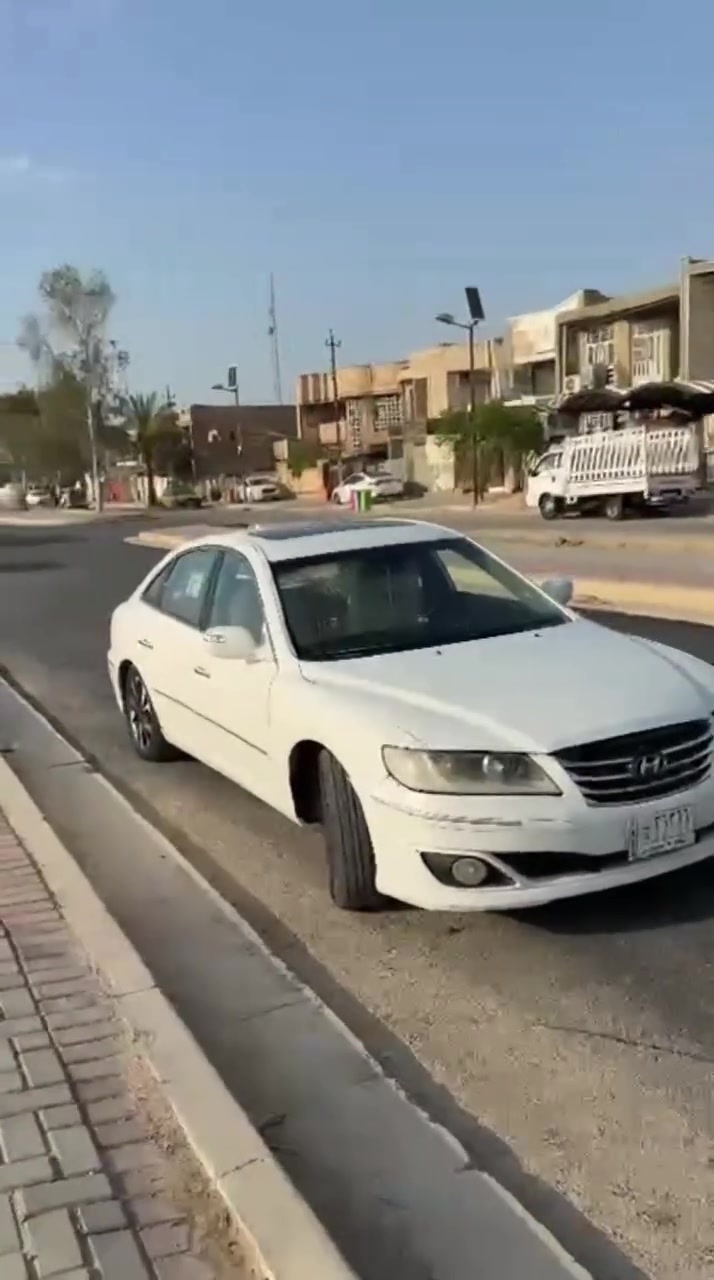 أزيرا ٢٠١١ محرك ٢٧٠٠ كشنات كهربائية سلايد دروف بيها تلحضيات بالكشر أبيع صبغ عام ولي يريد يشتريها جناي بالخير علي واللي يريد يستفاد هم بالخير علي اني جاد بالبيع وأي واحد رايدها يجي يشوفها واني ما أقصر وياه السعر ٩٥وبيها مجال لان رايد أبيع ولي يحب مراوس بسياره احدث مع فرق يدخل  اللي رايده يراسلني واني بالخدمه ***********
