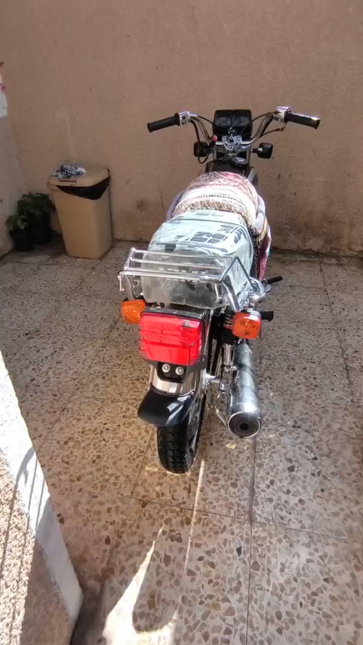 سلام عليكم دراجع اربعه كير شلعه ومعدل الدراجه ما عايزه اي شي دراجه حلوه ونضفه تجي تفحص اوراق سكنر هيه زركه بس تانكيه مزنجر وبدلته خليته اسود دراجه اكفله كفاله عامه الدراجه مال جناي السعر 700 وبيه مجال لطيبين متواجد عل خاص راسلني بيك خير ودلل


**إذا كنت صاحب هذا الإعلان وتريد حذفه لأي سبب، رجاءا أرسل رسالة إلى الدعم الفني**