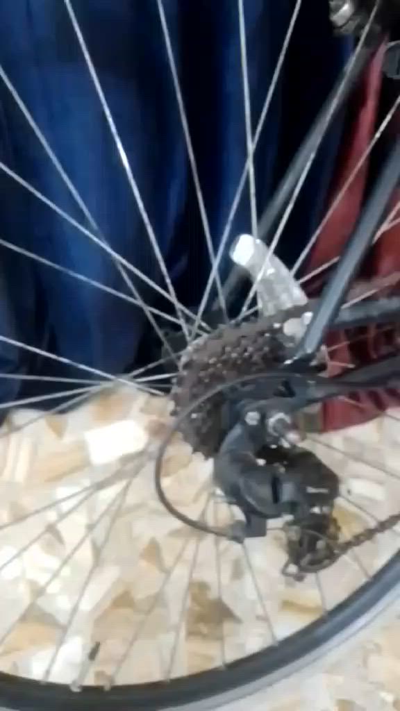 بايسكل c700 باله ياباني نظافته 95
📍كير 7 نمر 
📍سستم شيمانو 
📍حجم 28 
📍كلشي شغال باسكل نضيف
📍جاهز للركب مباشره  
سعر 150 وبي مجال حك الجيه
مكاني بغداد مدينه الصدر 
واتس ***********
