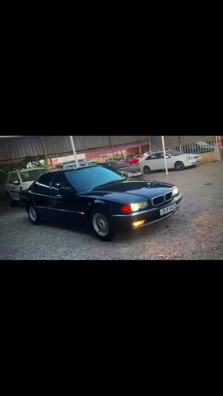 بي ام دبليو ٧٣٥ مكنيه ٨ سلندر كاسحه سياره مكينه كير تبريد كلها شرط سياره بيه صبغ جاملغ موديل ٢٠٠٠ سعرها ٨٣ مكاني موصل برطله ***********
