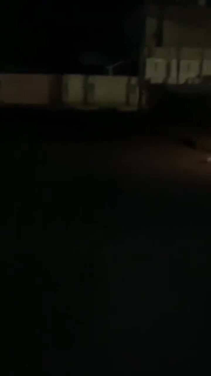 السلام عليكم بيت للبيع بدخل المحدود المساحه ١٠٠ متر تحويل مباشر بلطابو السعر ٩٠ الشارع الي قبل شارع منفذ تربيه شراي فقط يتصل ***********
