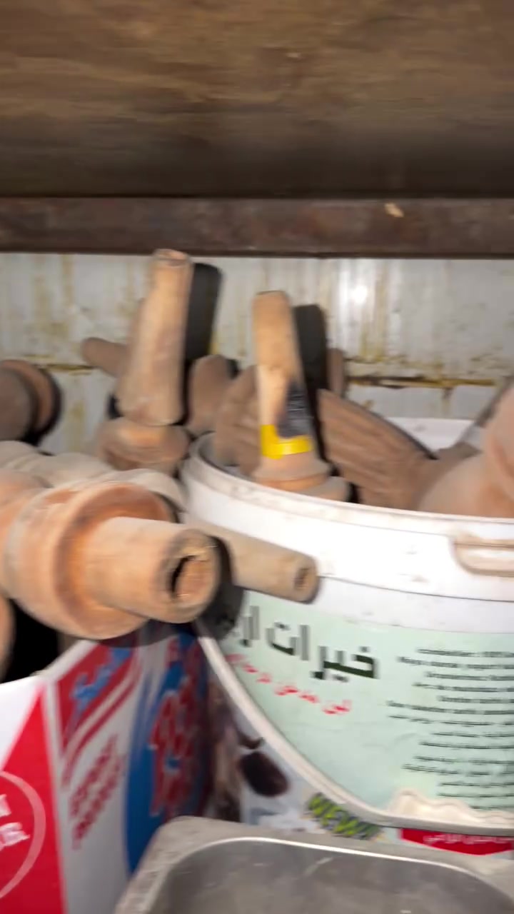 بكارات صفصاف للبيع عدد 35 زادن عندي ما مستخدمات ولا مطبعات اخذت البكار ب 9 الاف جديد وهسه عارض البكار ب 5 الاف 
للتواصل واتساب ***********

