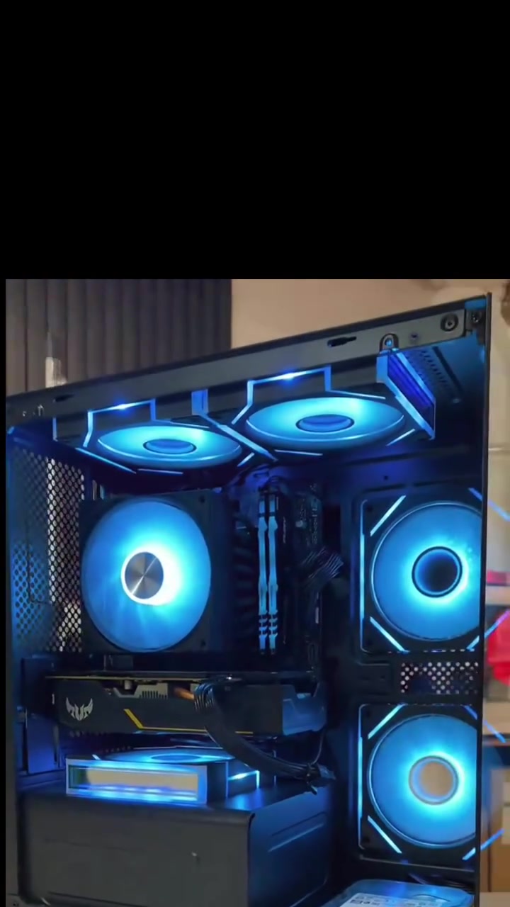 للبيع  *********** مكاني الزعفرانيه 
I5 14400F
GTX 1660 Super asus tuf games يطي ادائ جميل الصراحه
RAM 16GB T-Force RGB 3600
ASUS H610M-K  RGBيحتوي على خاصية التحكم بل 
HDD 1TB + SSD 120GB
PSU 600W.    650Wلو ماذكر
كيس جام معا 5 فان RGB 
مبرد RGB
كيبورد ميكانيكي RGB
ماوس Redragon RGB
Wi-Fi هاب
كامره USB
