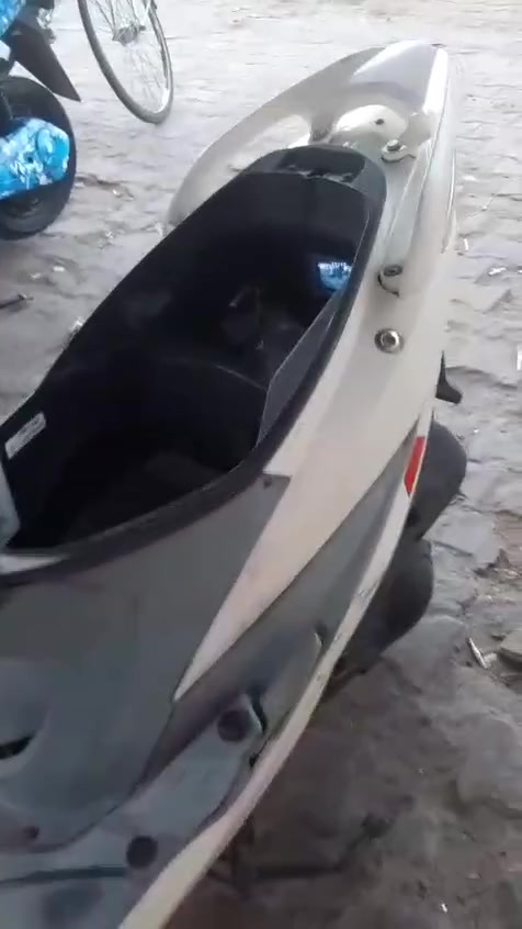 سلام عليكم دراجه للبيع 
ناصريه مركز
***********
