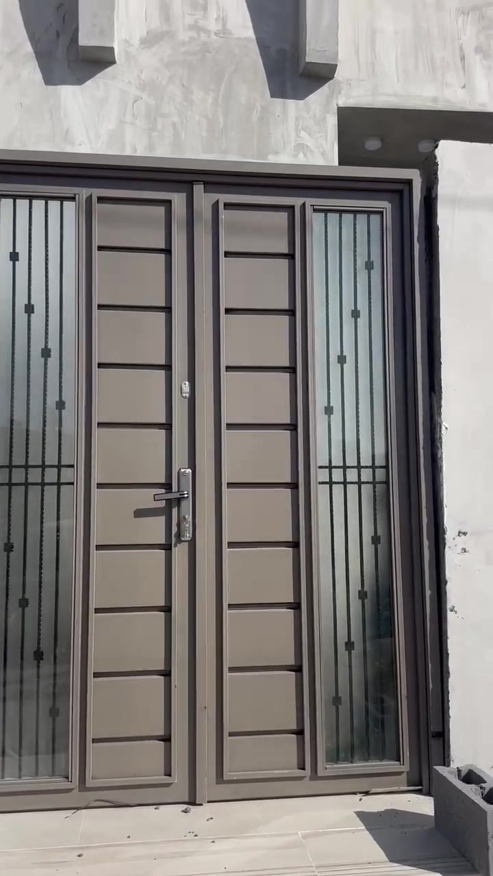 ياالله
سلام عليكم تم بعون الله تجهيز بيت الاخ علي ابن شيخ
محافظة البصره منطقة الحيانيه شخاط 4 انج 2 ملم يعني يعجز عن الثقل
دبل جام 6 ملم وهذا اشتغل باب واجه من بغداد ويكول اتحده حداد يشتغل مثل شغلي ويضربون بلعالي المتر لأعمي اسعارنه بلاش لباب اقل 700
وشرط بدون اي فلس اشتغل اله بعد شد والقناعه وانا حاظر الكم
عنوان الورشه بصره القرنه مع نقل وشد
 اسعار جدا مناسبه ***********
