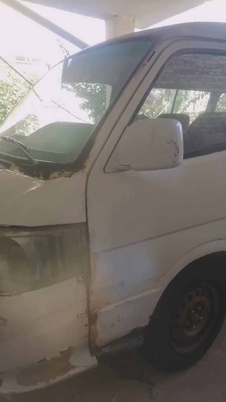 السلام عليكم سياره رقم احمر للبيع جديده ماناقصه شي سعر مليونين ونص عنوان بابل ***********
