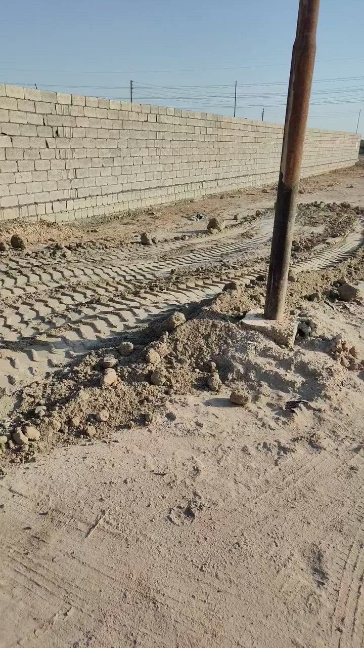 سلام عليكم قطعه للبيع حي الجوادين 400 متر عل شارعين مميزه كل شارع 10 النزله الثالثه خدمات ماي و كهرباء جاهزه السعر اتصال او خاص ***********
