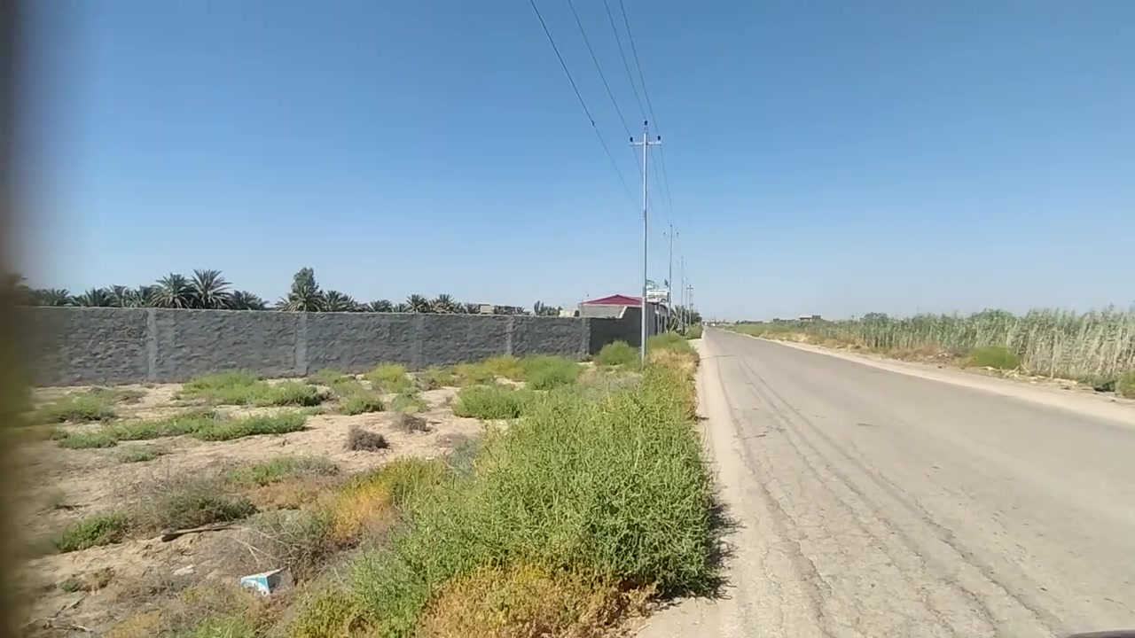 سلام عليكم ورحمه الله وبركاته قطعة نص دونم للبيع قرب العلويه شريفه بنت الحسن 
1250متر 
طابو زراعي سند 25تحويل مباشر باسم المشتري كافة الخدمات 
للستفسار الاتصال على الرقم ***********
***********
