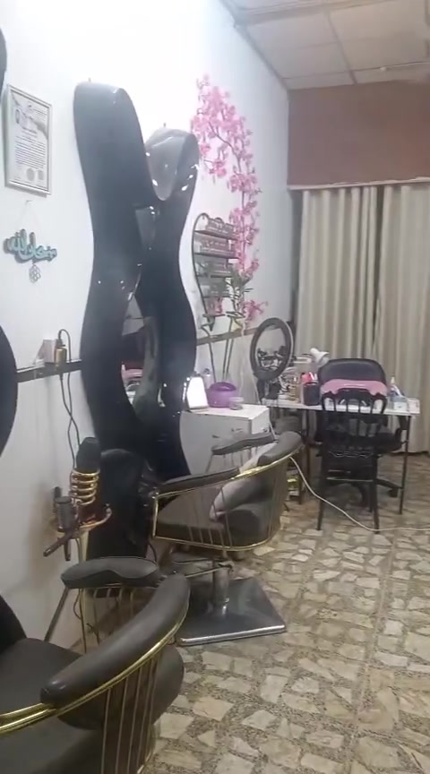 سلام عليكم موجود غراض صالون للبيع كامله او لى يريد اجار ياخذه موجود او بيع ياخذه 
***********عنوان دوره
