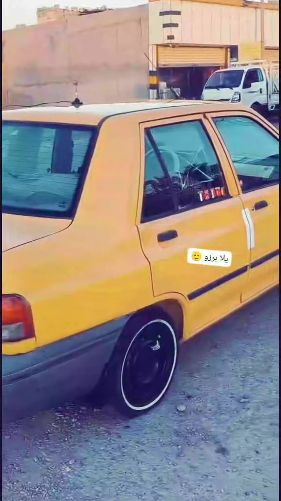 سلام عليكم سياره للبيع سايبه مديل 17 كفاله عامه من تبديل وضربه سياره جاهزه من كلشي كهربائيات كله شغاله عام سياره مال جناي وحله من الصور سعر 25 بيه مجال شي قليل مستعجل على بيعته مكاني بصره كرمه علي الشراي يجي خاص رقم ***********
