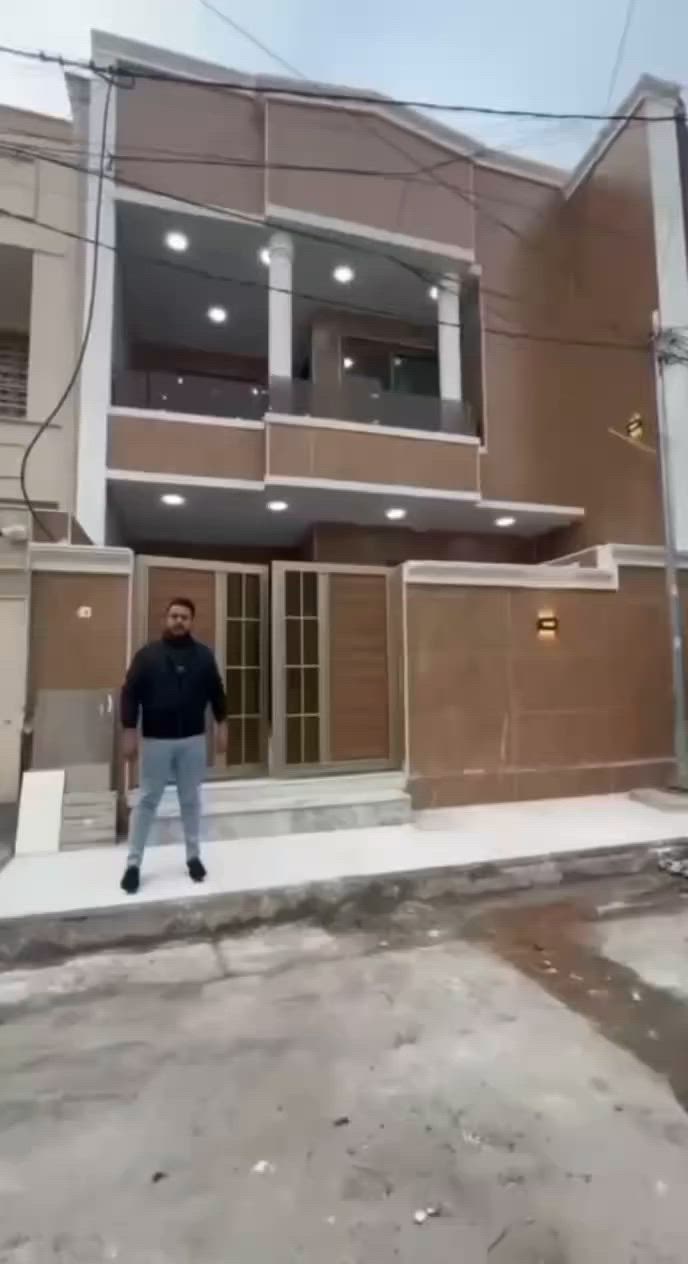 دار سكن للبيع مساحة 150متر 7ونص ب20
يقع الدار في الحرية دور نواب الضباط فرع كص الاخلاص
بناء حديث كامل مواصفات 
يحتوي على اربع غرف نوم نظام سويت وصاله وهول وملحقات الدار كما موضوح بل فديو وبعد اجمل بل واقع 
للاستفسار اكثر مراجعة شركة ملتقى الاعمال الحرية الدور شارع المشجر قرب ماركت الموده *********** واتساب
