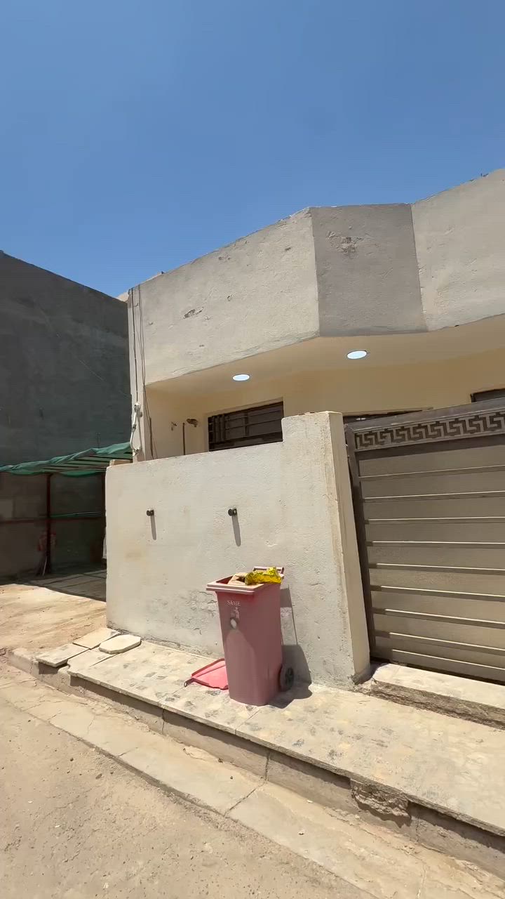 ١٠٠متر للإيجار 
الدورة حي دجلة بسعر جيد جدا
مكتب القلعة
***********
