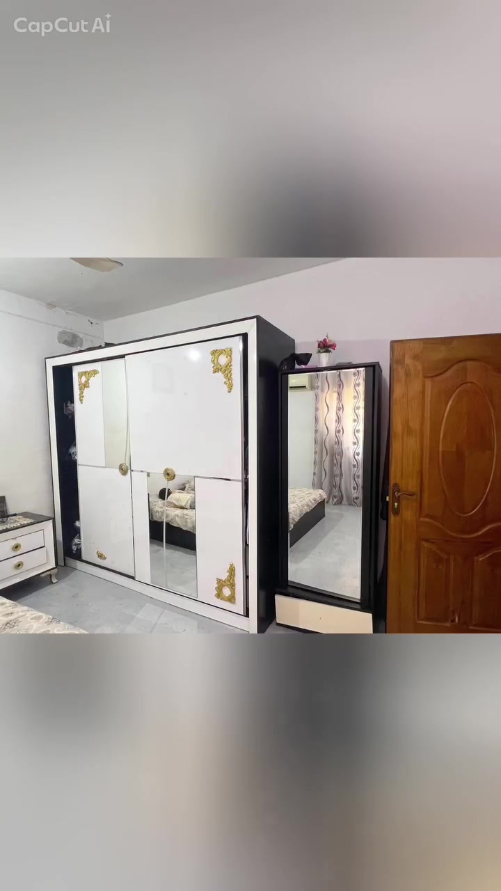 شغلك بملعبنا.. ويا أبو علوش لا تحتار! 🔨
تخامين، غرف، كاونترات؟ أثاث بيتك كله شد وتغليف ونقل بكل إتقان وعلى الداير!
​✨ خدماتنا المتكاملة:
​🛏️ شد وتفكيك غرف النوم بكل أنواعها وعلى أيد أسطوات نجارين.
​🍽️ شد  الكاونترات بدقة وعناية فائقة.
​🚚 نقل أثاث شامل بين المحافظات مع الحفاظ التام على الحاجات.
​🧹 تجهيز وتنظيف البيوت بالكامل قبل وبعد النقل.
​راحة بالك مسؤوليتنا، ونضمنلك كادر متكامل ومهارات عالية.
​📞 للتواصل والاستفسار: ***********
