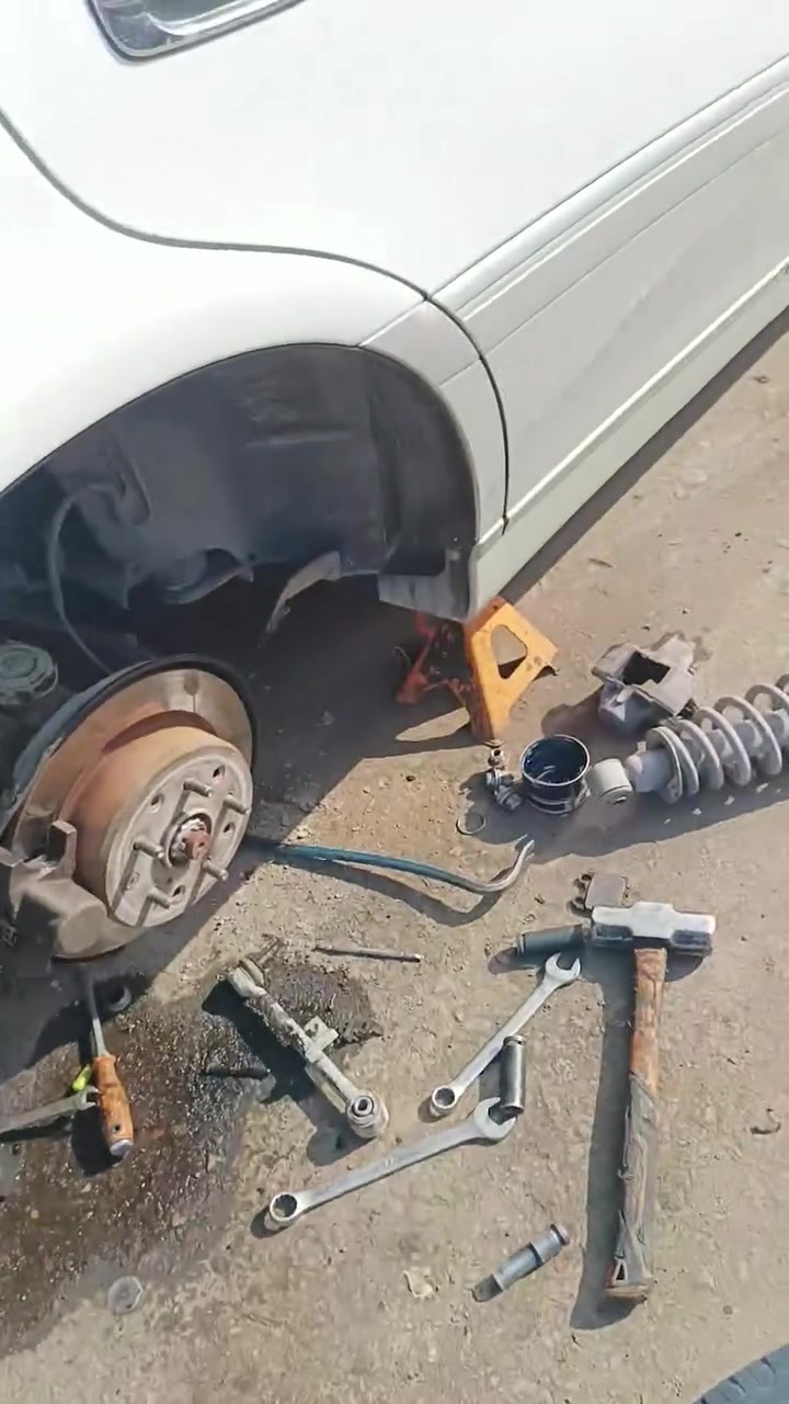 عنواني المحل مالتي شارع العداديه الصناعي النجف الاشرف حداديه امير العبيدي  رقم موبايل ***********
