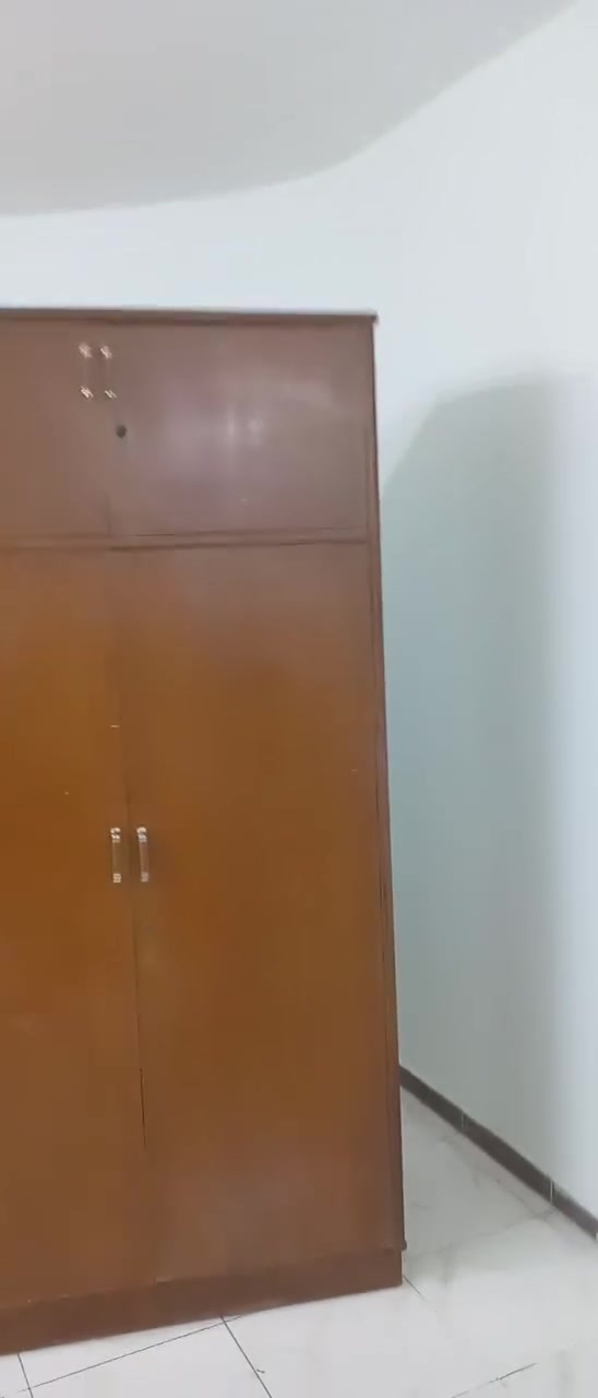 كنتور ٦باب عراقي صاج مال الأول نضيف مكان العامريه شارع المضيف تصال ع هذا الرقم *********** بي واتساب @
