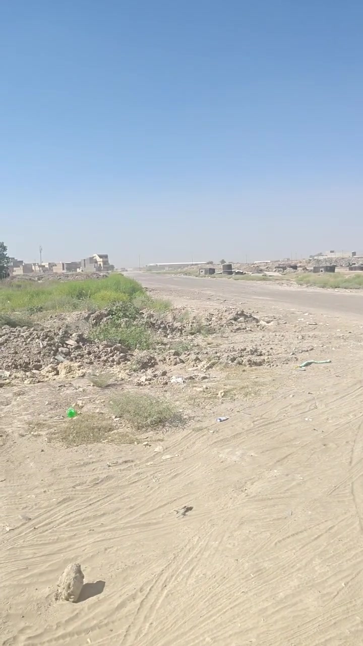 سلام عليكم  هيكل البيع 100 متر سبع البور  12الف الصغيره قريب على شارع العام مدخل 14الف ***********
