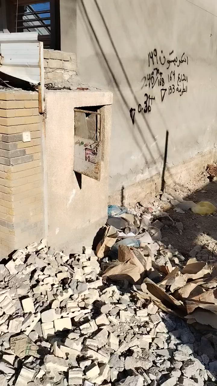للبيع قطعة ارض مساحة 120م
وجه 5.80 نزال 20.75 
ثاني فرع بالعمل الشعبي مقابل ركن الكيك 
التواصل مع صاحب الارض مباشر للاستفسار *********** متوفر واتساب
