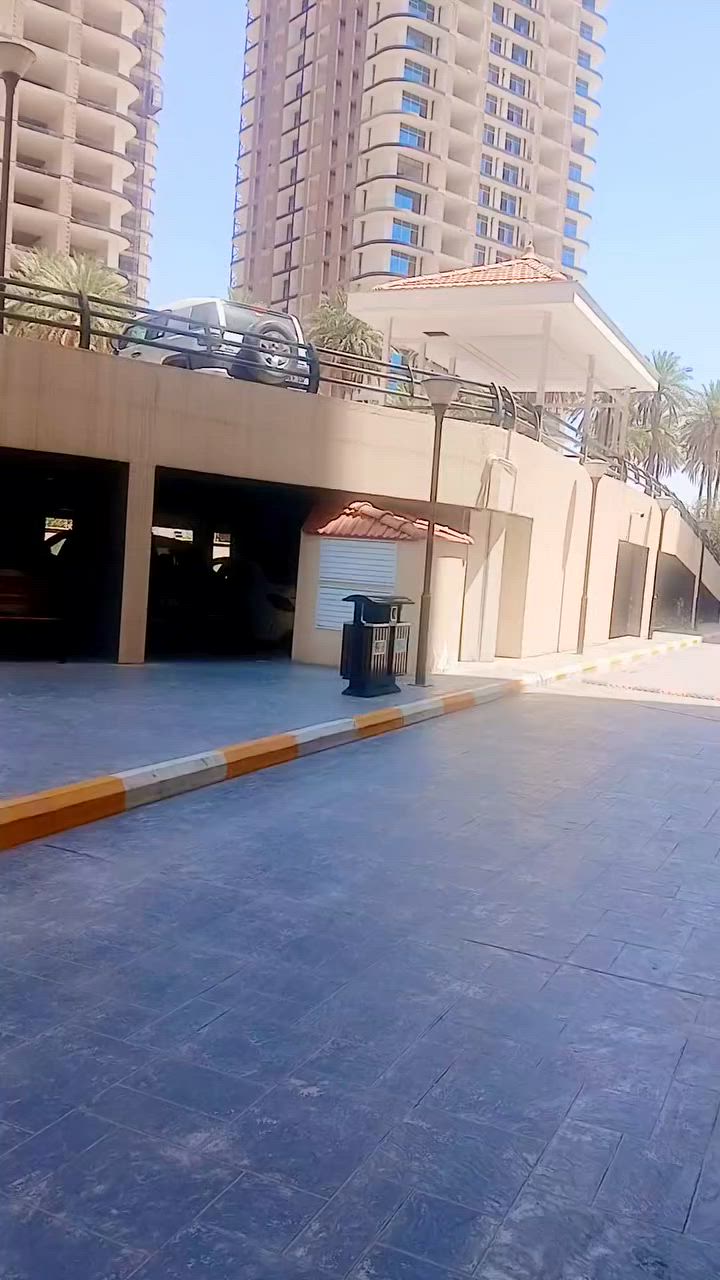 **🏠 بيت جديد؟ يعني بداية جديدة.. وخلي "وجع راس" النقل علينا! 🧠✨**
كلنا نعرف إن الانتقال لبيت جديد خطوة تفرح، بس تفاصيل الفك، والتغليف، والشيل، والتركيب ممكن تخرب هالفرحة. هنا يجي دورنا!
في **شركة الرافدين لنقل الأثاث**، ما ننقل بس أغراض.. احنا ننقل راحتكم وياها. كل قطعة من أثاثك، من أصغر تحفة لأكبر غُرفة، تتوثق وتتغلف وتتوجه لبيتك الجديد كأنها طالعة من المعمل هسة! 💎🚚
**📌 ليش تعتمد علينا في بغداد؟**
🔹 **تغليف VIP:** حماية مضاعفة لكل قطعة ضد الخدوش والصدمات.
🔹 **فنيين محترفين:** فك وتركيب الأثاث والمطابخ المعقدة بلمشة هندسية وبدون أي خسائر.
🔹 **سيارات مجهزة:** سياراتنا مغلقة ومحمية، تضمن وصول غرضك نظيف وسليم مهما كانت الأجواء.
🔹 **كادر عراقي غيور:** أمانة، سرعة، وأسلوب راقي بالتعامل.
📍 **من الكرخ للرصافة.. نصلك وين ما تكون في بغداد.**
ريح بالك وخلي المحترفين يشيلون الحمل عنك! 😉👇
📞 **للتواصل والحجز المباشر:**
📱 ***************
📱 ***************
#شركة_الرافدين #راحة_بالك_علينا #نقل_أثاث_بغداد #الرافدين_للنقل #بغداد #الكرخ_والرصافة #نقل_منزلي
