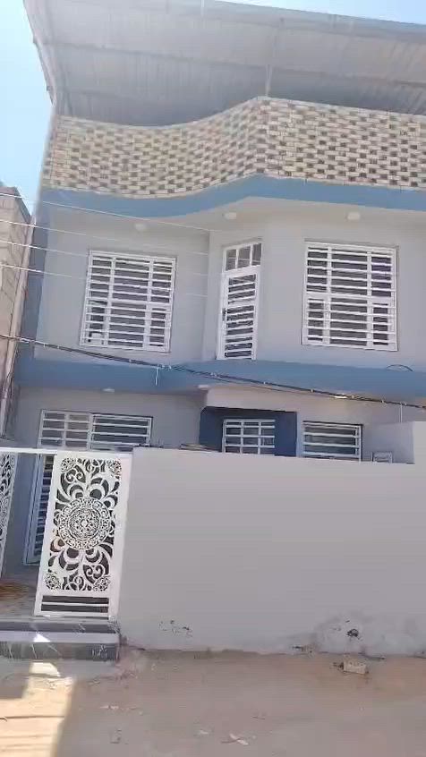 يالله السلام عليكم
بيت للبيع العنوان النجف مساحه ١٢٠ متر مقببل مطار طابقين بيت جاهز محد ساكن بيه ينباع مع اثاث موضح بل فيديو 
بيت شبيك ففسي مانع لاتربه و الصوات 
سطع ساكفه بل جنكو مانع لحراره بيت جاهز
٤ غرف نوم 
٣ عدد صحيات 
مطبخ 
ستقبال 
صاله 
الاسفسار *********** واتساب
