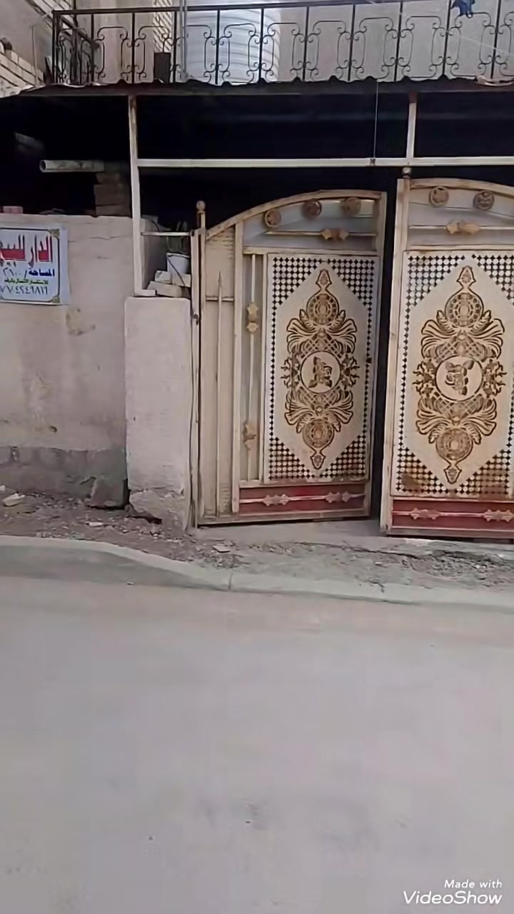 سلام عليكم بيت طابقين للبيع بغداد سبع قصور شارع ابو علي قرب جامع الحمزه مساحه 100متر السعر ٤٧
 الاتصال ***********
