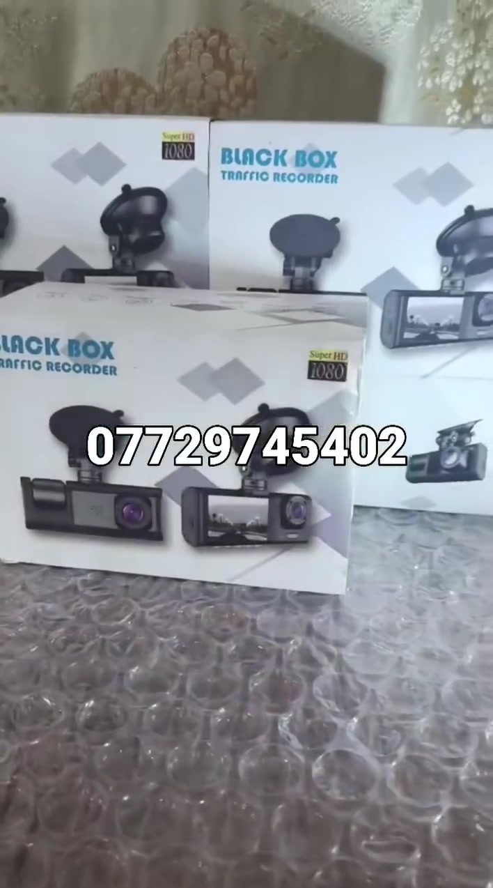 هاي *BLACK BOX Traffic Recorder - Super HD 1080* 
تجي بكاميرا امامية وشاشة + حامل شفط قوي. شكلها بروفيشنال وتجيب زباين.

### *منشور جاهز للبيج "لمسة طريق للسيارات":*
*صار حادث؟ عندك دليل مصور* 
الداش كام اللي تحميك وتوثق كلشي

*مواصفات BLACK BOX:*
✅ تصوير *Super HD 1080* نقي جداً
✅ *تصوير ليلي* واضح حتى بالظلام
✅ *حساس صدمات* - يسجل تلقائي لو صار شي
✅ *حامل شفط* قوي وثابت
✅ شاشة عرض مدمجة

*السعر*: راسلنا للسعر والعرض الخاص
*التوصيل*: متوفر داخل ديالى وباقي المحافظات

الكمية محدودة، احجز قطعتك هسه
1.  *لوغو "لمسة طريق للسيارات"*
2.  توصيل جميع أنحاء العراق
3.  *سعر* 35 والتوصيل مجاني
4. رقم الهاتف ***********
