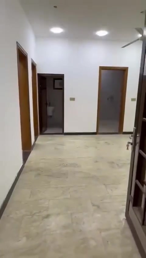 بيت للايجار طابقين منفصلات الطابق الثاني للايجار نفس هذا الترتيب  في منطقه علي الصالح الزراعي 
للاستفسار ***********
