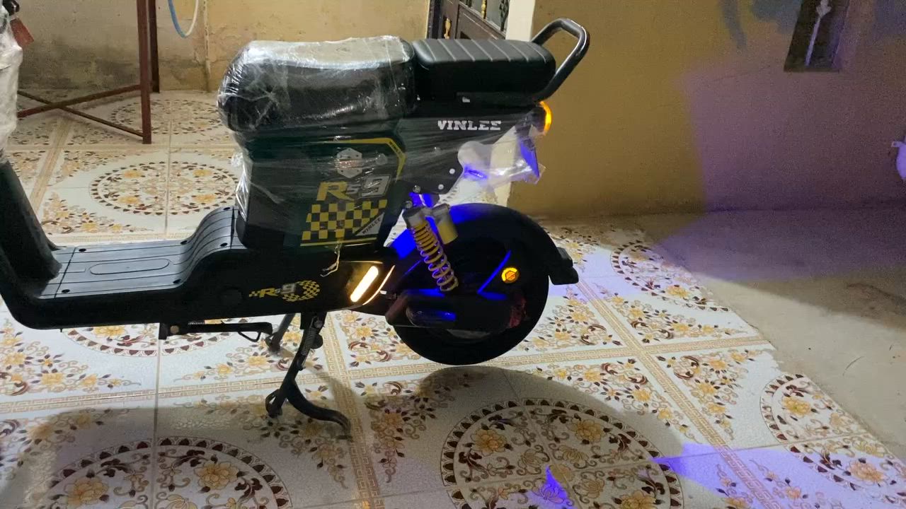السلام عليكم بايسكل شحن للبيع 
السعر خاص


**إذا كنت صاحب هذا الإعلان وتريد حذفه لأي سبب، رجاءا أرسل رسالة إلى الدعم الفني**