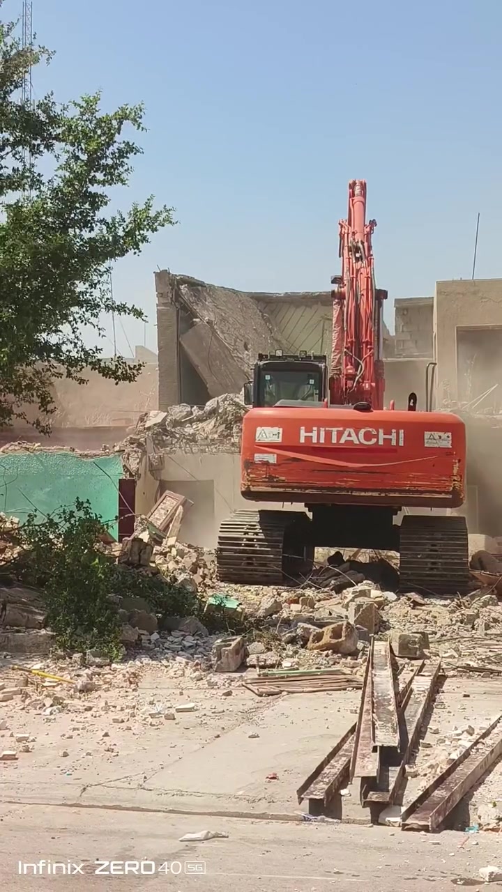 تفليش الدور والبنايات القديمة  بموادها  بس المواد ورفع الأنقاض  في كافة أنحاء ديالى للتواصل : ‏‪ ***********
