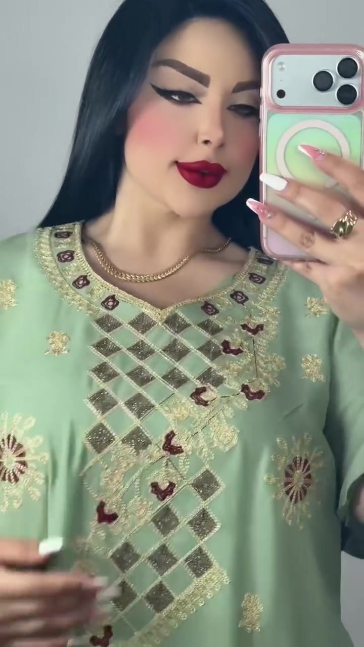 لاصحاب المحلات والجملة عرررررض 🔥🔥🔥🔥 جمله جمله فقط
 ✅✅✅✅✅✅✅✅ 
دشداشة قصيره خامة كشمير ايطالي
تطريز خامة جدا ممتازه
للحجز مراسله الصفحه او واتساب ***********
تتوفر خدمه توصيل كافه المحافظات
