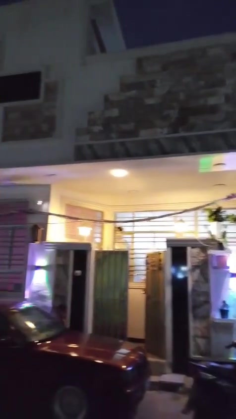 بيت وقف سني للبيع طابقين بناء حديث قرب منطقه الشيخ معروف وشارع حيفا ***********
