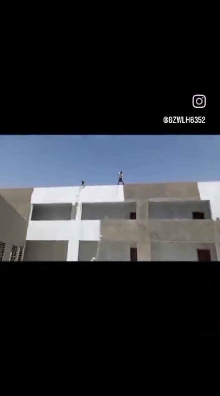 السلام عليكم اصباغ وديكورات صباغ واجهات اصباغ داخلي اصباغ شبابيج بيبان صبغ تكس ميديا طلس عام جوينات سحبات مغربيه جبس بورد سقوف ثانويه وكذالك نعمل بديل خشب ورخام وشيبورد وكافه ديكورات نعمل بيوت ودوار دوله والبنايات ولدينه  كادر متكامل تواصل ***********@الجميع
