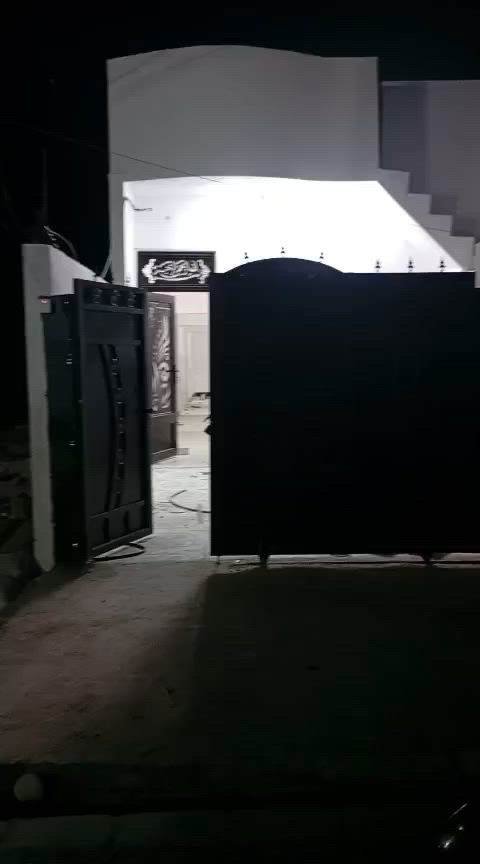 بيت 100متر حي عسكري زراعي مقابيل جامع خديجه
خمس فرع  ماي وكهربا يوجد منطقه كله زراعي
اي استفسار خبر***********
سعر35 وبي مجال
