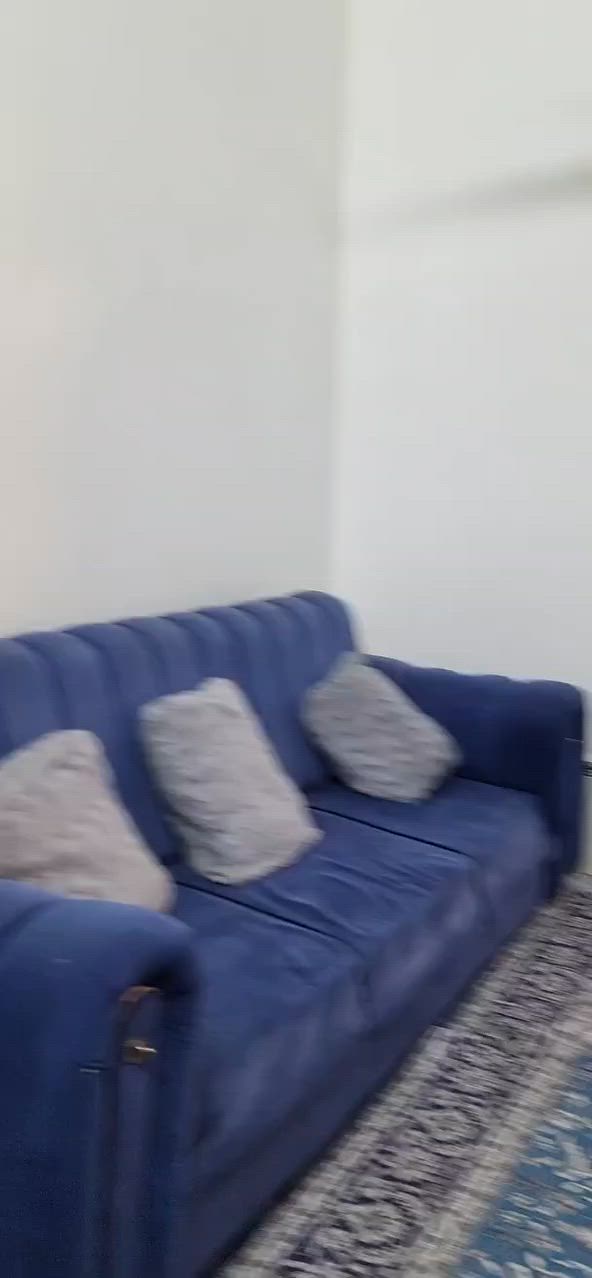 السلام عليكم
🏠بيت طابو صرف للبيع.. مساحته واقع حال 105م بالطابو 100م
يتكون من..
 غرفة نوم
صاله 
مطبخ
طارمه
صحيات
العنوان// حي الغدير قرب مدخل الملعب  ضهر مدرسة الشباب
للاستفسار الاتصال بالرقم// ***********
***********
السعر../( 80 مليون )
