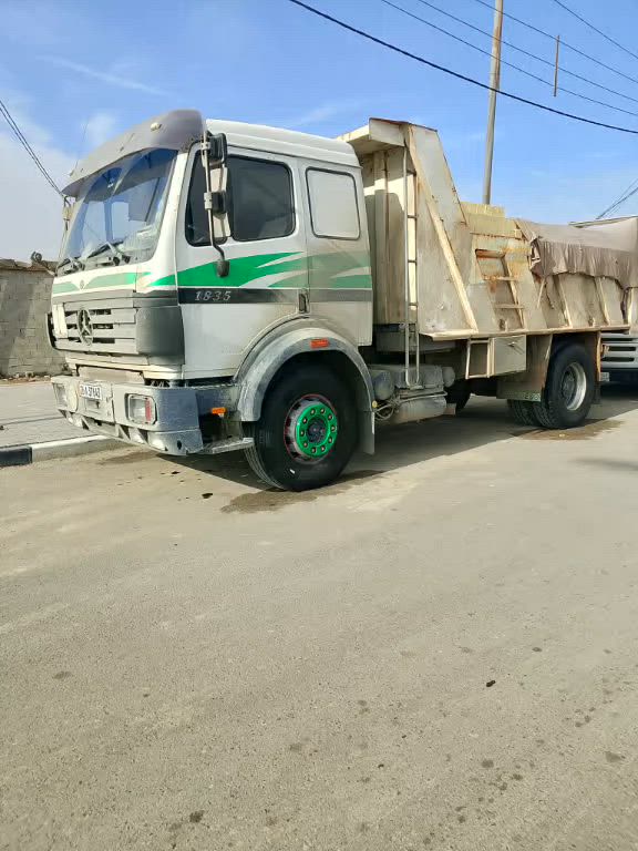 سلام عليكم  سياره البيع موديل 95K اجسن جيف مكينه 38 لا تبخر ولا تنقص كير 155 ما مفتوح سنويه گلاب بسمي مداور ثاني يوم  سياره جديده وضع الشركه مكان السياره العماره الستفسار ***********
