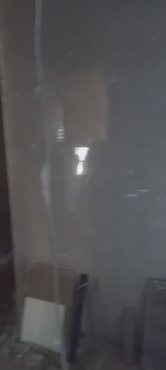 السلام عليكم شغل سيراميك درجه اولى نشتغل على المترو باليوميه حاليا مستفر العده شغل لا يقصر النظافه 100% شغل اولى‎***********
