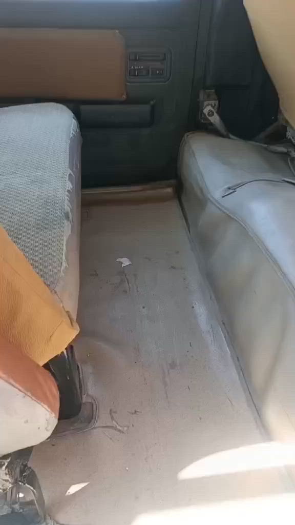 جنبي ناصيه موديل 2015بيه طخه بلصندوك خفيفه وباب السكن طخه خفيفه وجامه الخلفيه موجوده وخياسات بلهلالات وعندي هلالات الجديده السعر ٧٥رقم كربلاء واتصل على هاذا الرقم ***********

