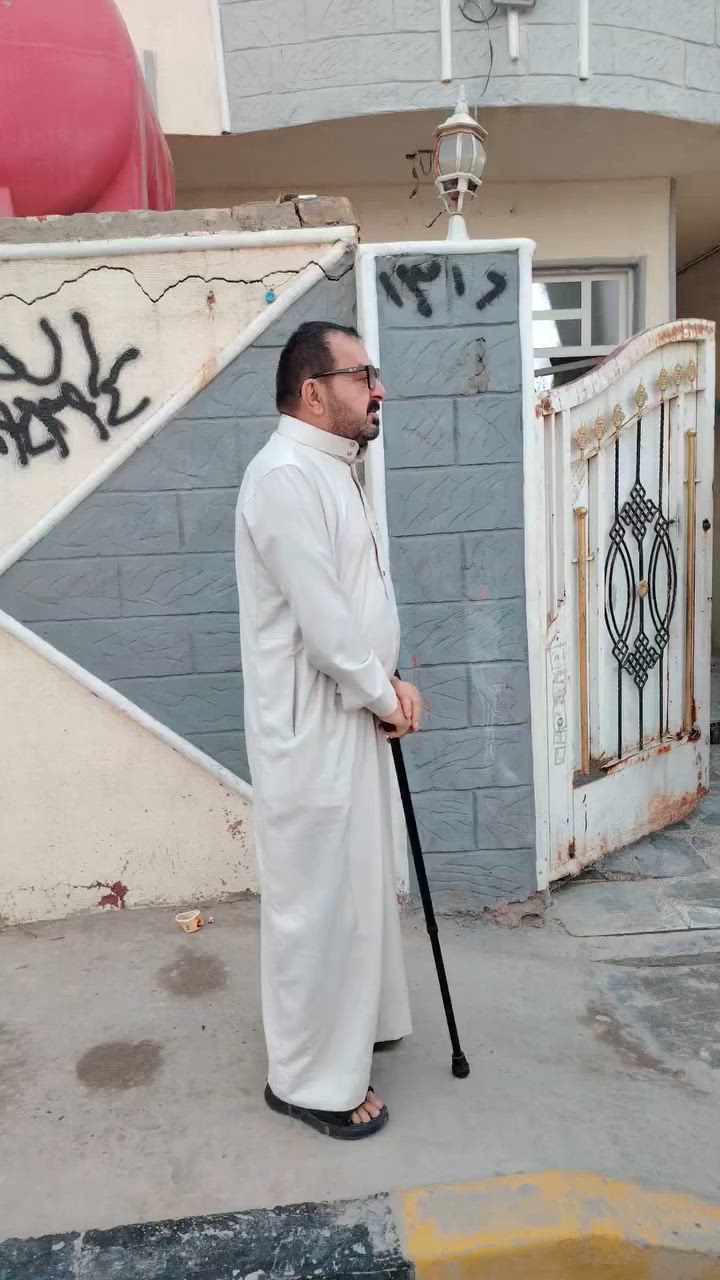 بيت للبيع عدد اثنين المساحه كل بيت ١٠٠م ٥×٢٠ كافة الخدمات ماء مجاري كهرباء تبليط يقع في منطقة سبع قصور شارع ابو علي هاتف  ***********
