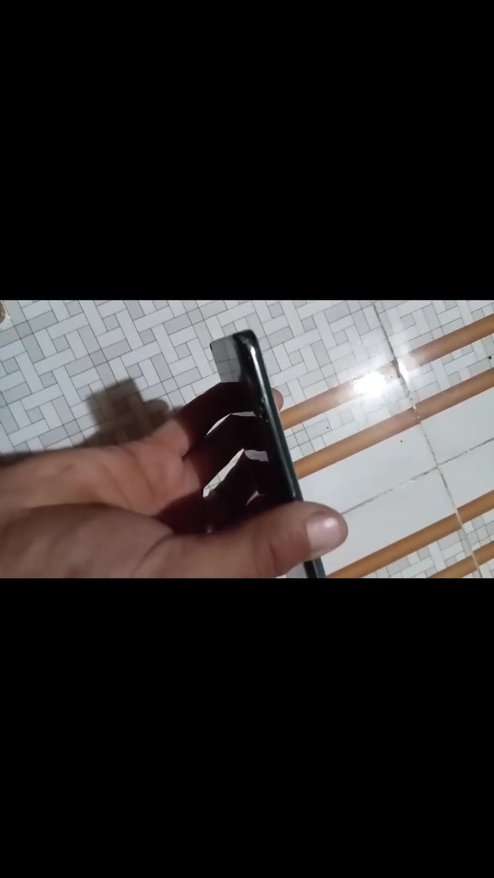 السلام عليكم موبايل للبيع هونر اكس 9 بي الذاكره 256 الرام 12 + 8 الجهاز  الخطين بل شاشه والسماعه عطلت السعر 150 واللي يريد يتواصل هذا رقمي ***********
