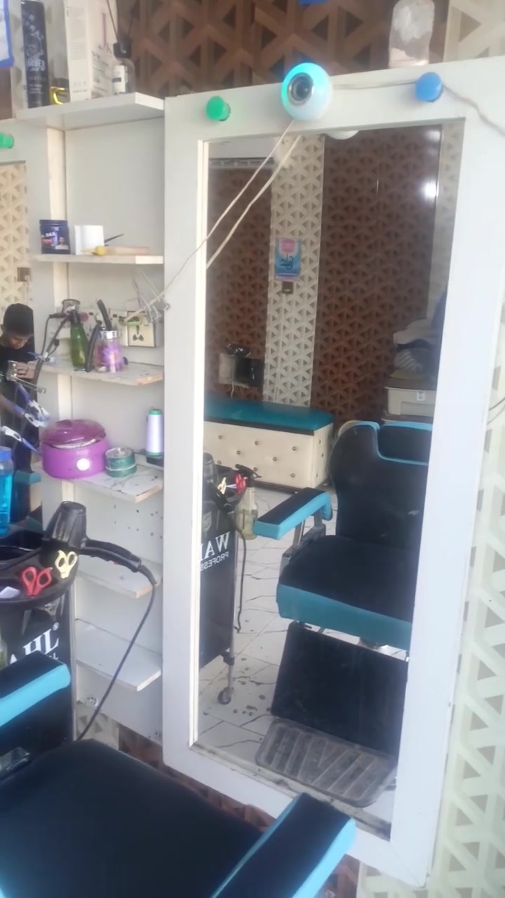 سلام عليكم 🌹 ميز حلاقه ثنين مري وثنين رفوف للبيع مكاني كربلاء قضاء طويريج هاذه رقمي واني حاضر*********** السعر ب200
