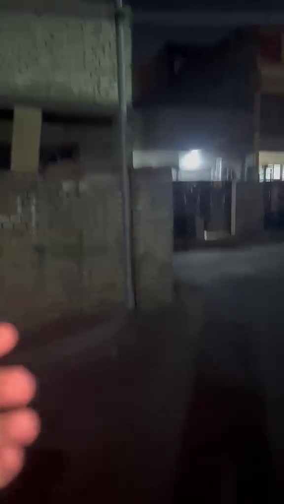 بيت لليجار في زعفرانيه اربع شوا شارع افران حلفي طابقين غرفتين وصاله كبيره وستقبال ومطبخ وصحيات *********** ايجار ٥٠٠ بي مجال
