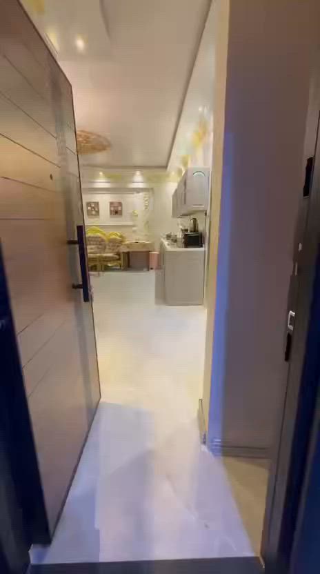 🏡✨ فرصة مميزة للإيجار في المنصور ✨🏡
📍 الموقع: خلف مول المنصور

تتكون الشقة من:
🛏️ 3 غرف نوم
🛋️ صالة واسعة
🍽️ مطبخ
🚿 2 صحيات

✅ مؤثثة وجاهزة للسكن
✅ موقع راقٍ ومميز
✅ مناسبة للعوائل والسكن المريح

💰 الإيجار الشهري: 1,500 دولار
🔹 شامل الإنترنت والكهرباء

📞 للتواصل والاستفسار:***********
