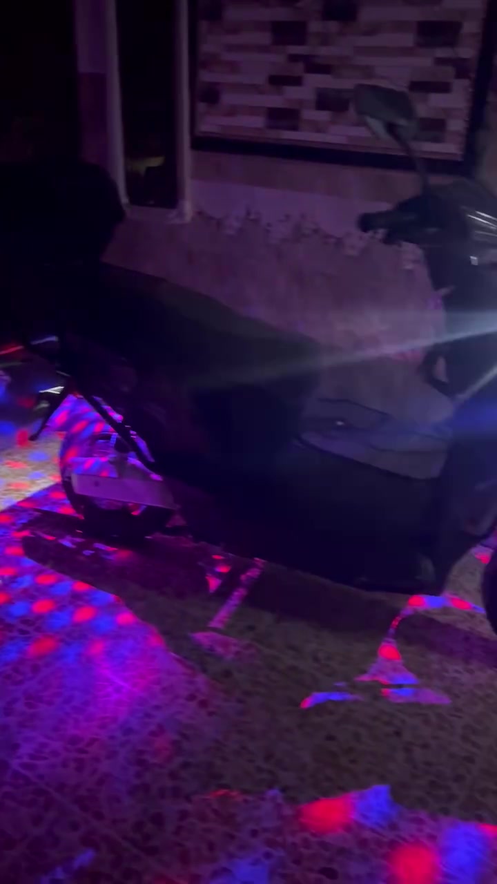 ‏ما طار شحن🛵 ‏فول مواصفات ￼ جديد ما صار كثير من خذيتها بس تزييت ￼ ستة بطاريات ￼￼🔋 ￼***********￼
