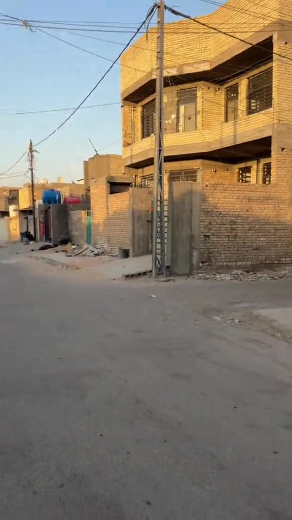 بيت للبيع الموقع حي طارق الوسط الزراعي ركن على شارع ال15 فرع ابو حسن ابو الانشائيه المساحه 100 متر مربع بناء حديث الشراي يتصل على هذا الرقم *********** والسعر اول تعليق في الفيديو مثبت #عقارات_بغداد #متابعه #بيوت #متابعه_ولايك_واكسبلور_احبكم 
