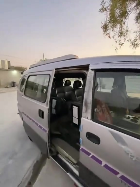 السلام عليكم ستاركس موديل 2005 للبيع
محرك بدون صرف ولا بخار تايرات الأمامي جديد والخلفي نص عمر سياره عل بلاد ما ملعوب بيها تبريد تدفئه شغال دواخل جديد سياره احلى من تصوير تجي تشوفه بعينك ورقم دولي سعرها 88 وبيها مجال والسلام عليكم 
***********
***********
