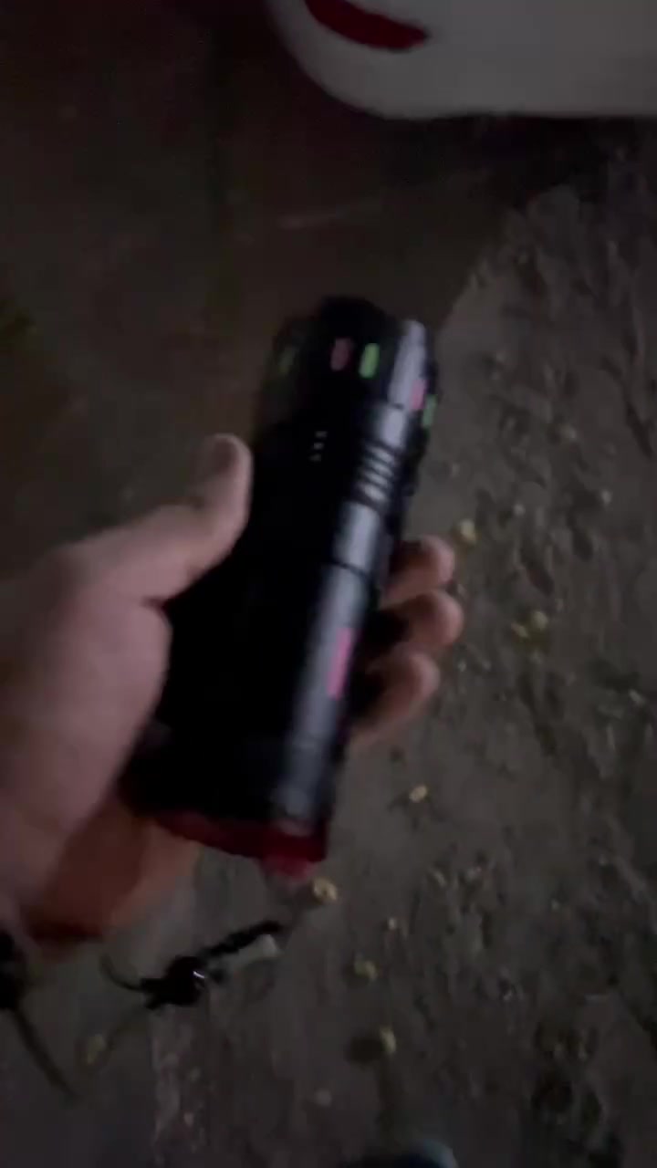 🔦 لايت زنون احترافي – جودة عالية
✅ إضاءة زنون قوية جدًا
✅ بطارية حديد الفوسفات (LiFePO4) بحجم كبير لعمر تشغيل طويل
✅ شاشة لعرض مستوى البطارية وحالة التشغيل
✅ شحن Type-C سريع
✅ منفذ USB لشحن الموبايل والأجهزة
✅ مقاوم للماء 💧
✅ عدسة تقريب وتبعيد (Zoom) لتغيير مدى الإضاءة

💰 **السعر: 25 الف التوصيل مجاني **

📞 للطلب والاستفسار:
***********
أو راسلنا على الخاص 📩
