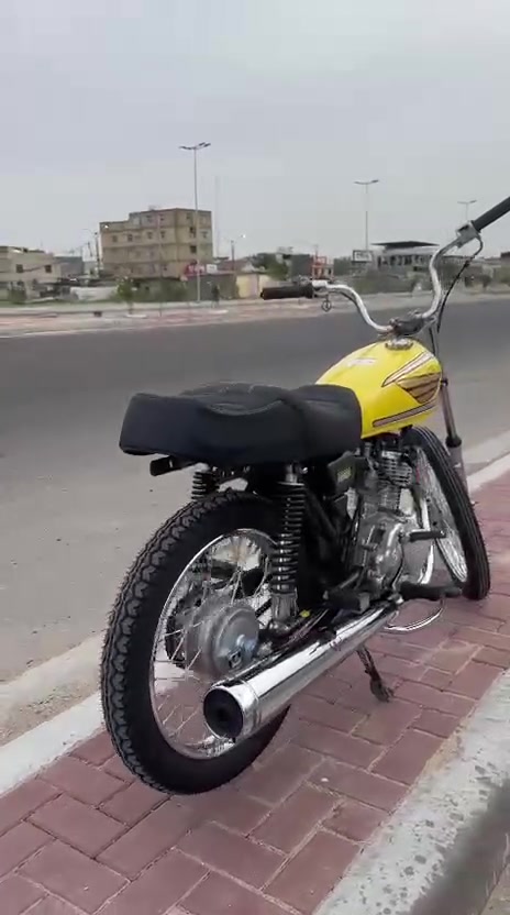 سلام عليكم دراجه ايراني جديده محركها بعده ما ساحك رقم وسنويه رقماه نكليزي تحويل ثاني يوم السعر مليون  و700 وبهيا مجال بسيط مكاني بصره رقم لهاتف ***********
