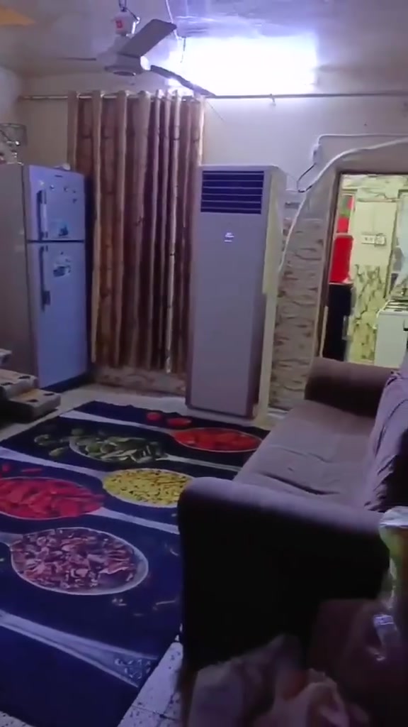 للبيع 📌 

بيت طابو صرف 80 متر واجهة 4 نزال 20  ينباع بسعر كاع صالح للسكن بس بناء قديم الزعفرانية شارع المعهد  
***********
الفيدوات موجودة اسفل المنشور وبعد غرفة ومخزن وطرمة
