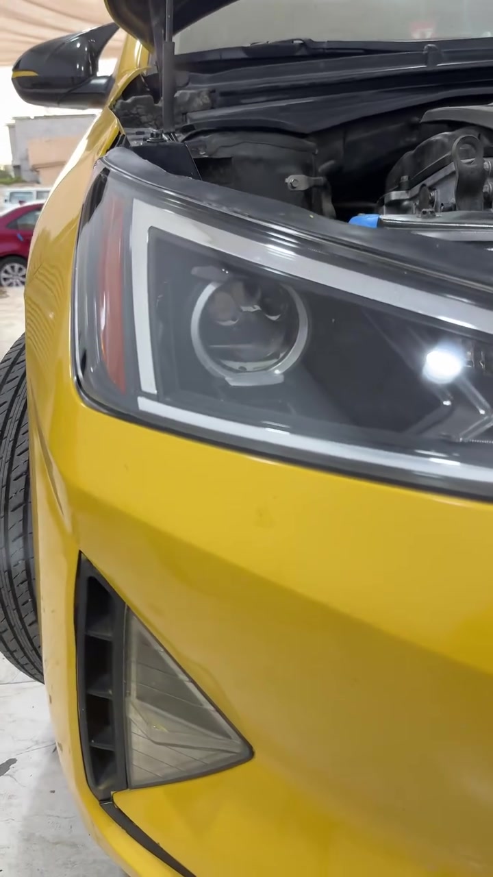 مركز power LED للشاشات وإنارة الد وزنون جلي تبديل جام لايت جميع أنواع السيارات العنوان بلدروز شارع العلوة هـ***********
