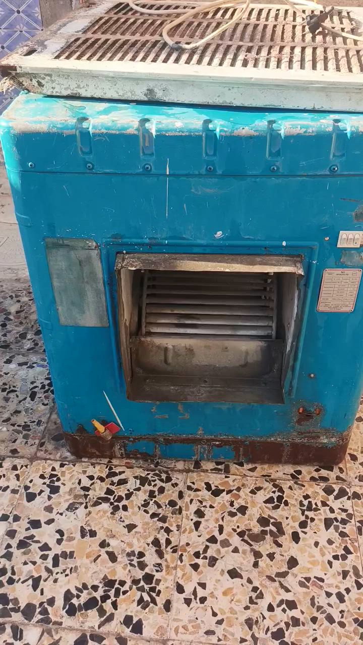 السلام عليكم مبرده برفاب السعر ٦٥ وبيه مجال الرقم ***********
